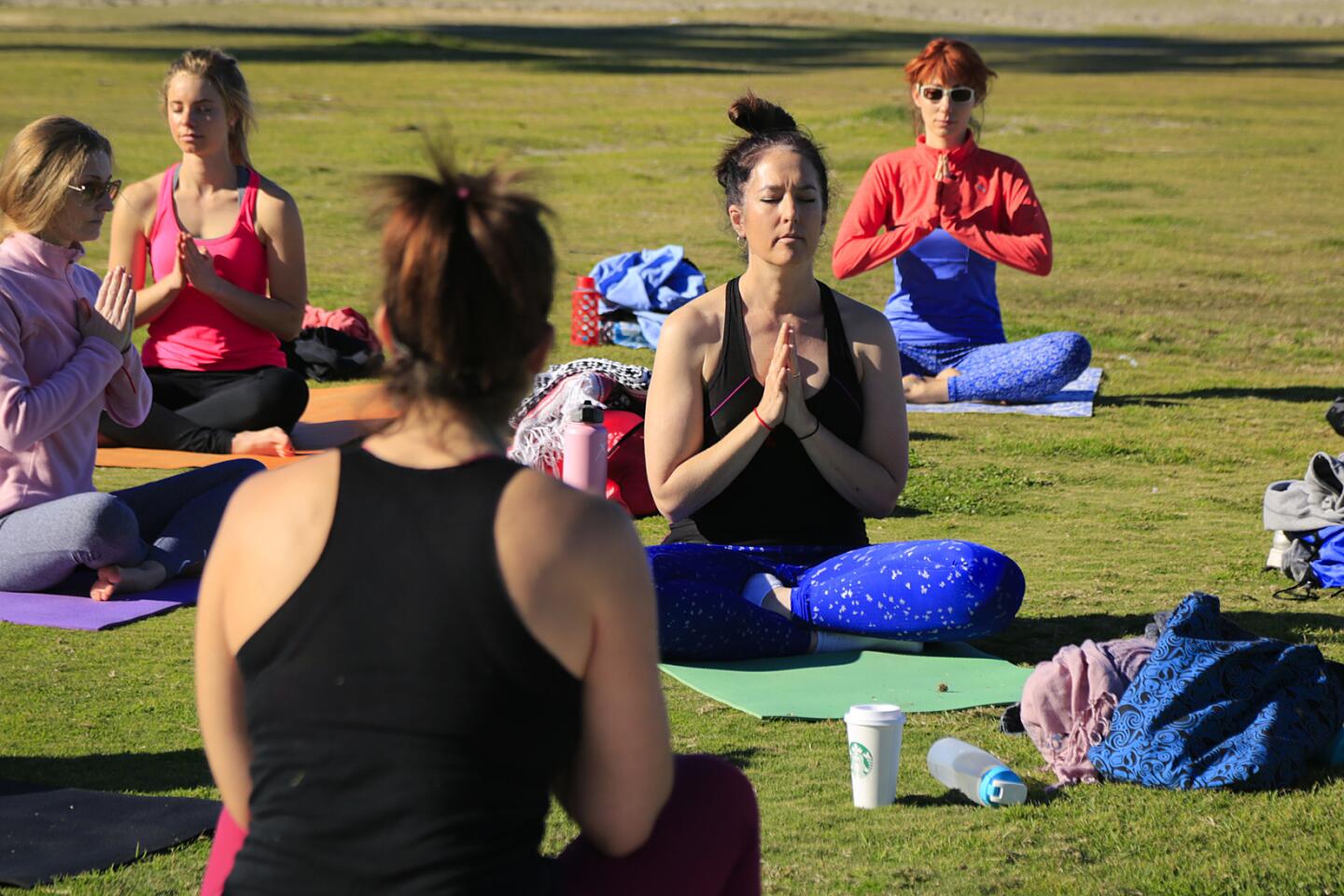 Yoga festival draws hundreds to Ocean Beach - The San Diego Union-Tribune