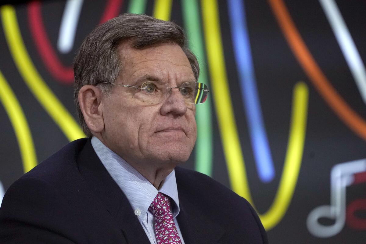 Chicago Blackhawks Owner Rocky Wirtz Passes Away at 70 - The