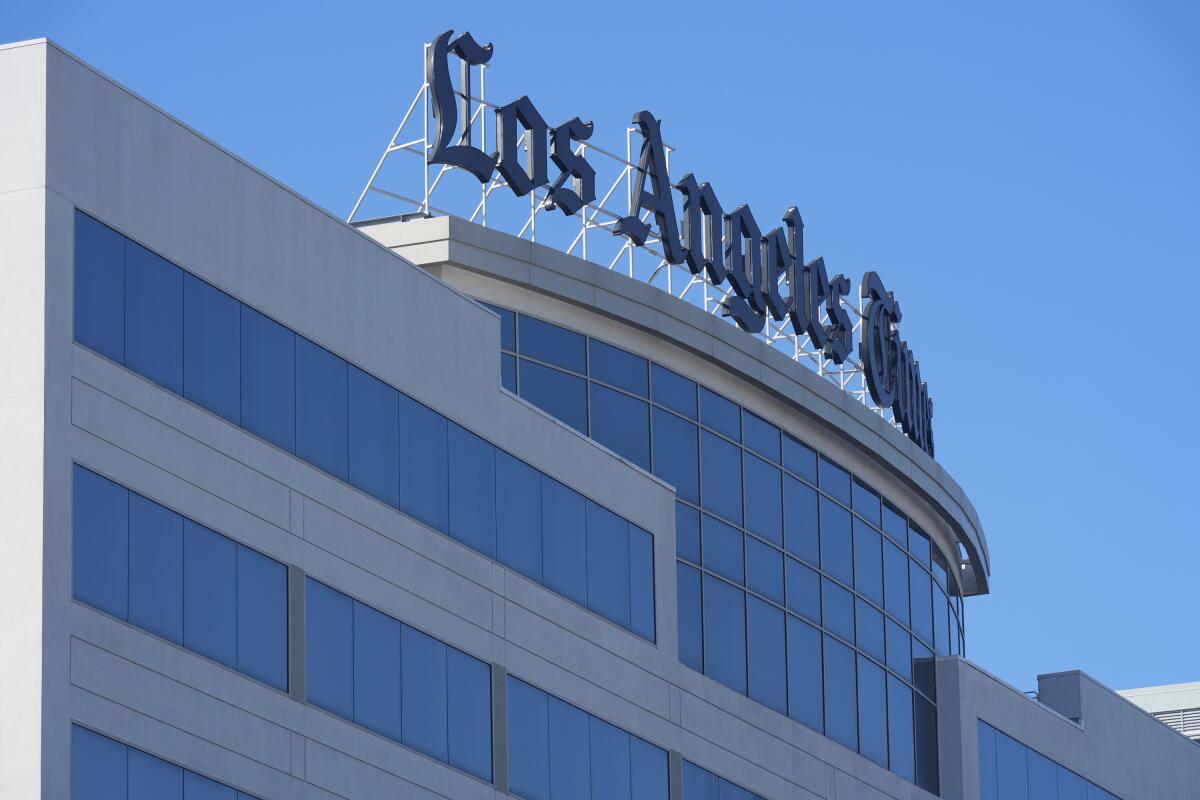 Esta fotografía del martes 23 de enero de 2024 muestra la sede del periódico Los Angeles Times