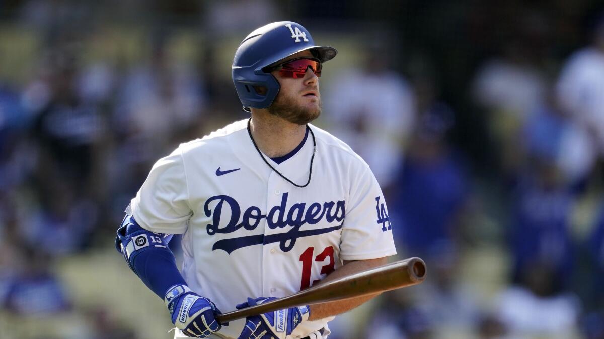 DODGERS: Roberts doesn't plan any hair-razing changes – Press