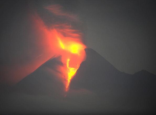 Massive molten lava