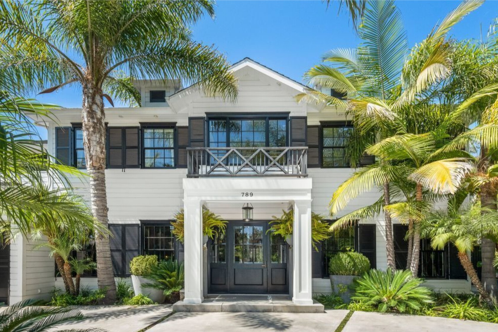 Hot Property Pacific Palisades Home Of Late Rocker Johnny Hallyday Lists For Sale Los Angeles Times