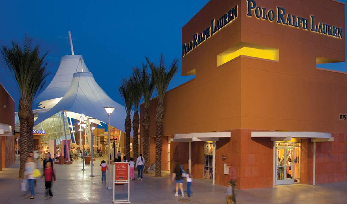 Las Vegas Premium Outlets Stock Photo - Download Image Now - IHOP
