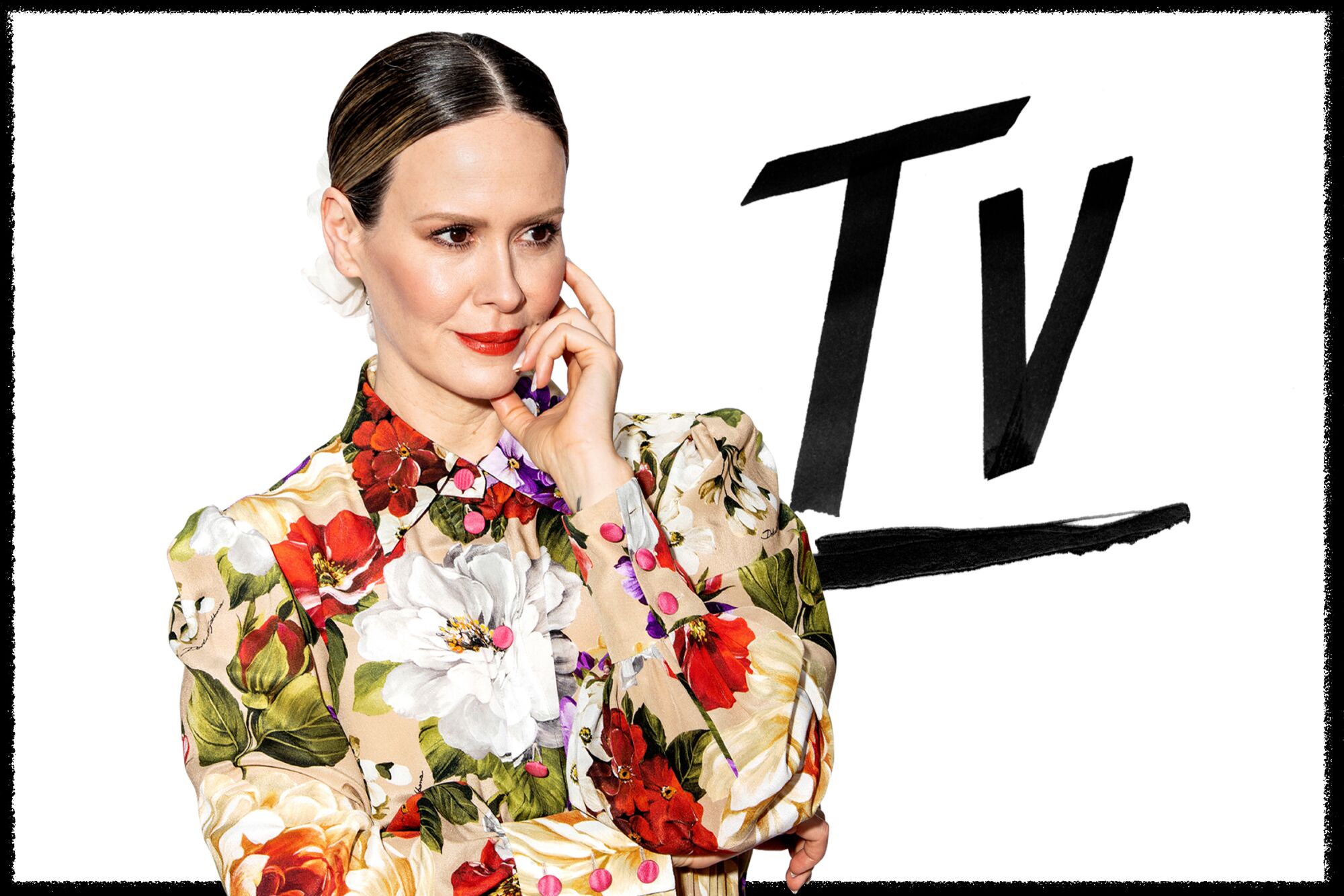 "Impeachment" star Sarah Paulson poses in a floral dress