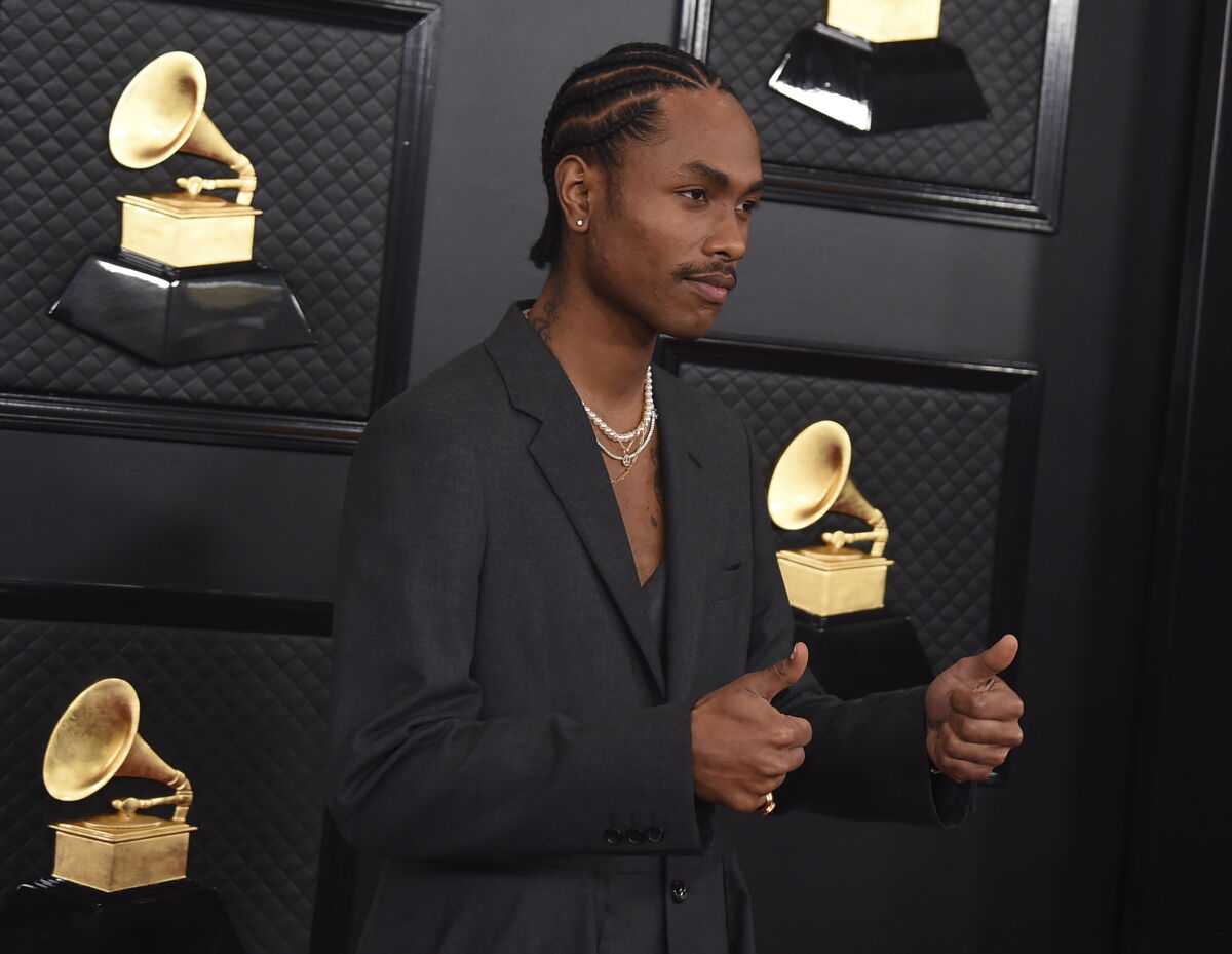 T Lacy Rapper Steve Lacy won't apologize for smashing fan's camera onstage - Los ...