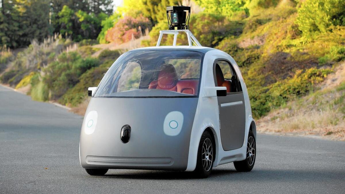 Los autos de Google, de manejo autónomo, parece de juguete pero son muy espaciosos.