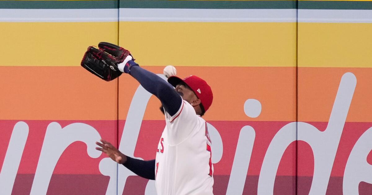 Jo Adell sauve le mème de Jose Conseco en lui envoyant un circuit hors de la tête