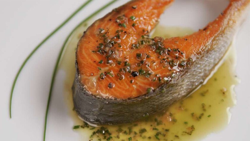 Vegetarians who ate fish had lowest colorectal cancer risk, study says ...