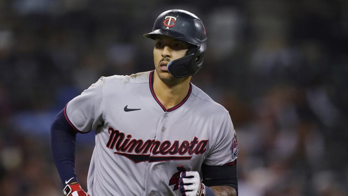 MLB Minnesota Twins (Carlos Correa) Women's Replica Baseball Jersey.