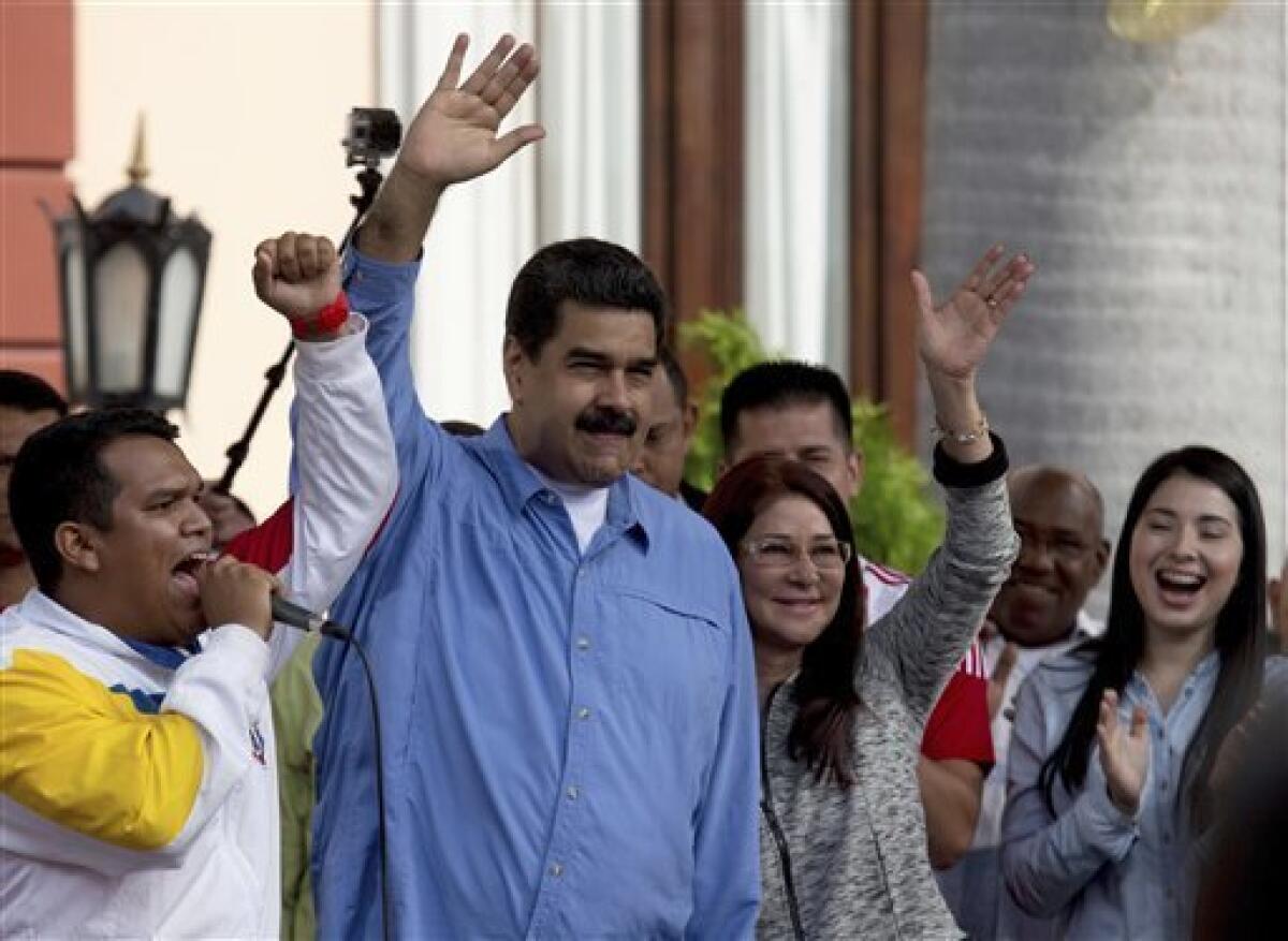 EEl presidente de Venezuela, Nicolás Maduro, llegó a La Habana para rendir homenaje al "gran gigante" que fue el líder revolucionario Fidel Castro, en cuyo tributo se realizará hoy un gran acto masivo en la emblemática Plaza de la Revolución de la capital caribeña.