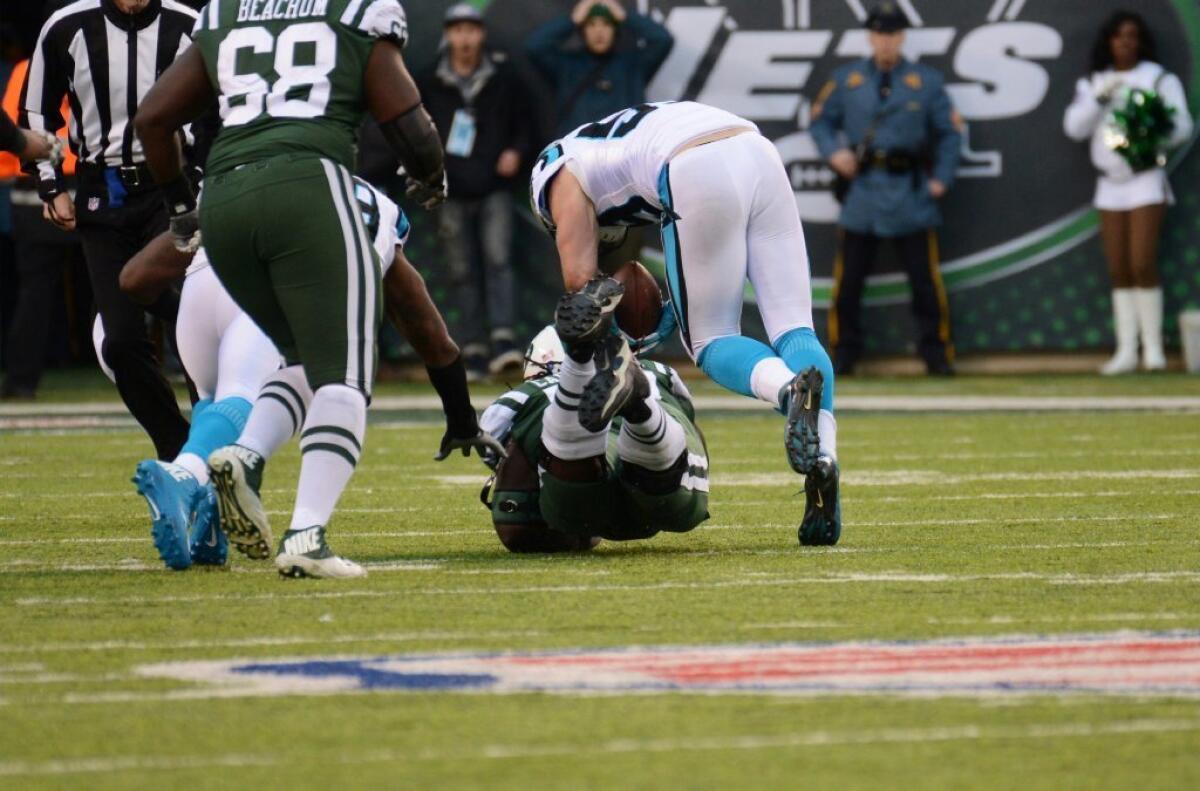 Panthers linebacker Luke Kuechly picks up a Jets fumble and rumbles 34-yards for a touchdown.