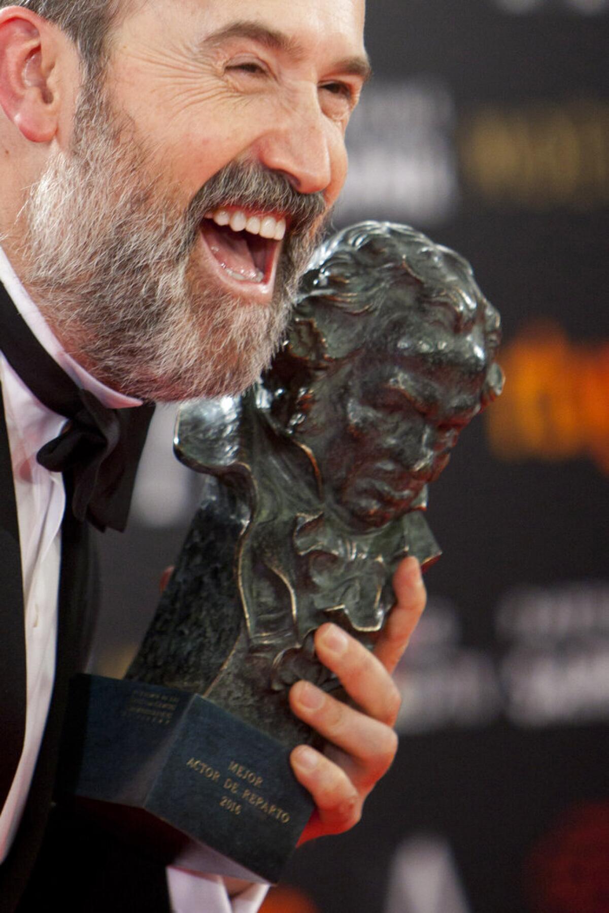 ARCHIVO - En esta foto del 6 de febrero de 2016, el actor español Javier Cámara