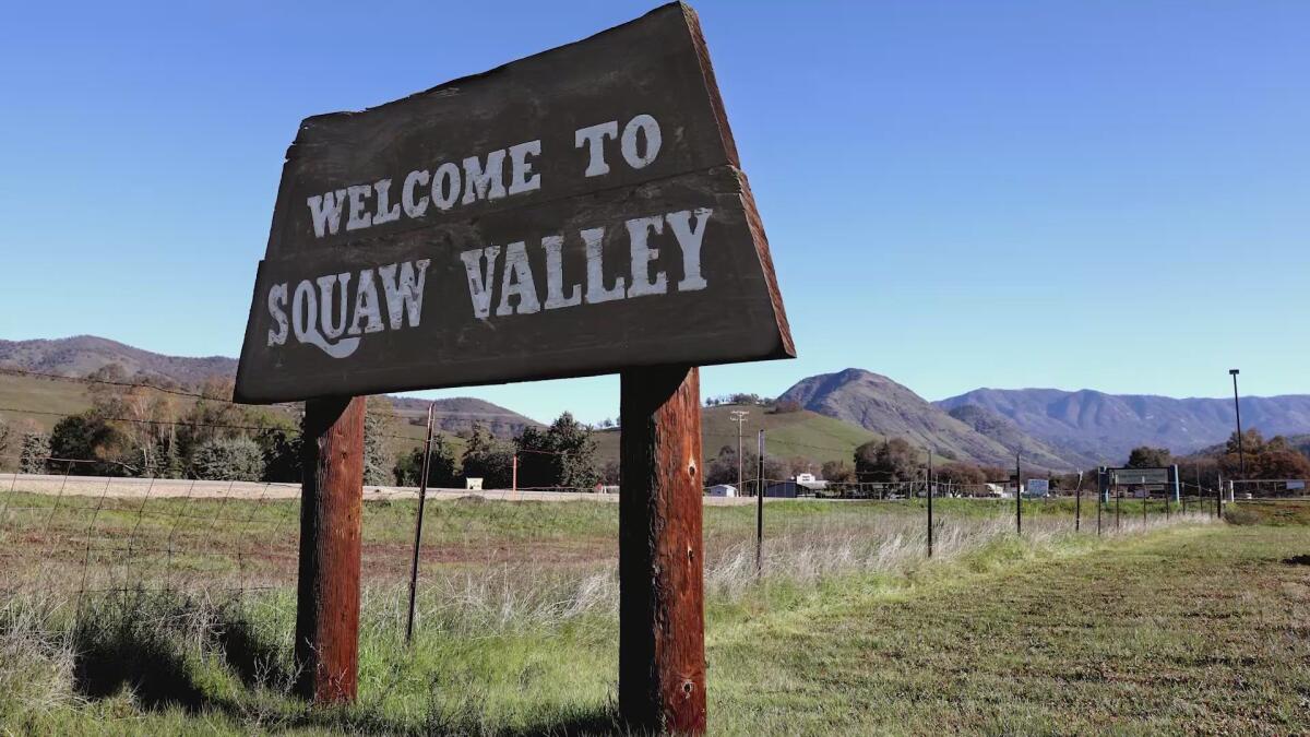 A sign saying "Welcome to Squaw Valley."