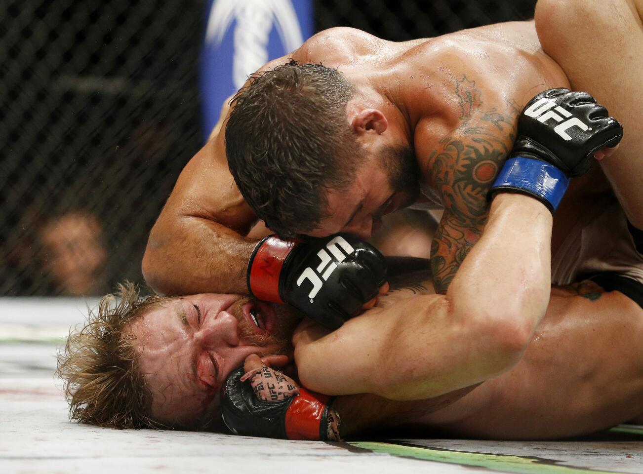 Chad Mendes, Conor McGregor