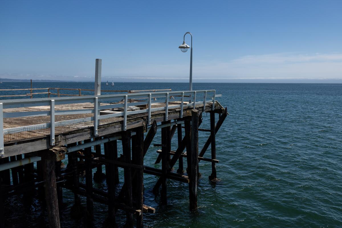 Una reparación parcial planificada del Wharf de Santa Cruz esencialmente limitará el extremo roto.