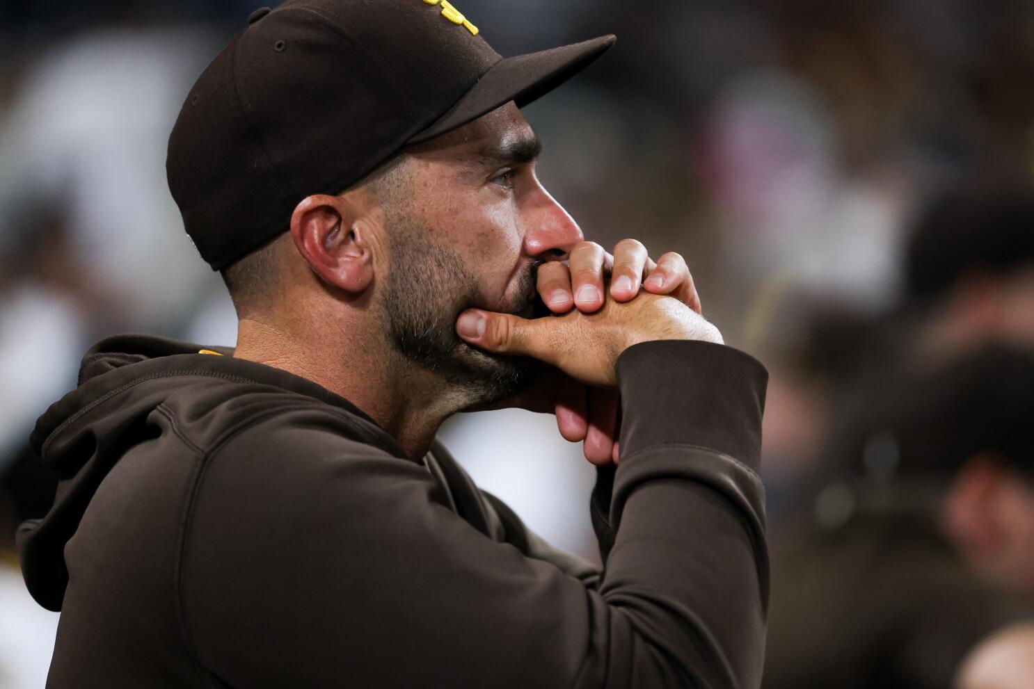 For first time as a visitor in the place he called home, Matt Carpenter  draws thunderous ovation from Busch Stadium crowd