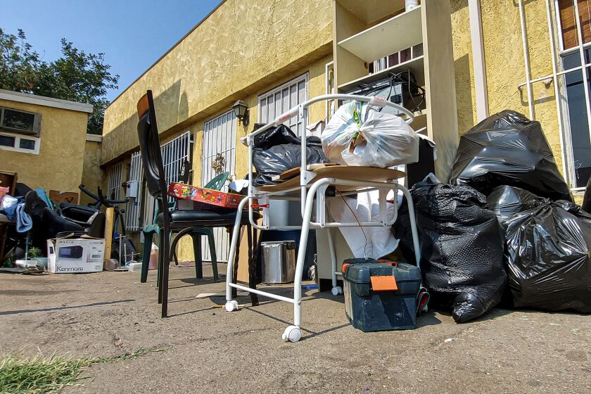 San Diego, CA - August 24: Residents of this building in San Ysidro have complained about it being infested with vermin and mold. (Jarrod Valliere / The San Diego Union-Tribune)