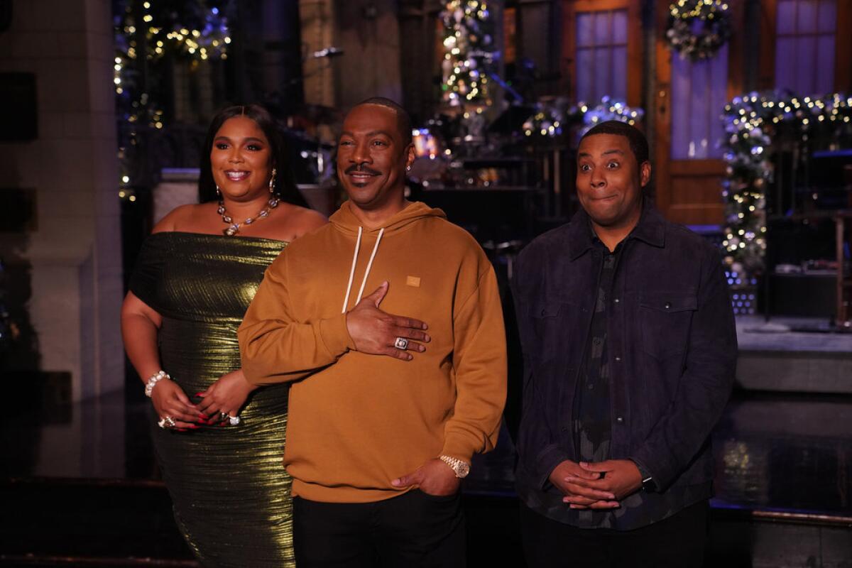Eddie Murphy records a promo for his return to "Saturday Night Live"