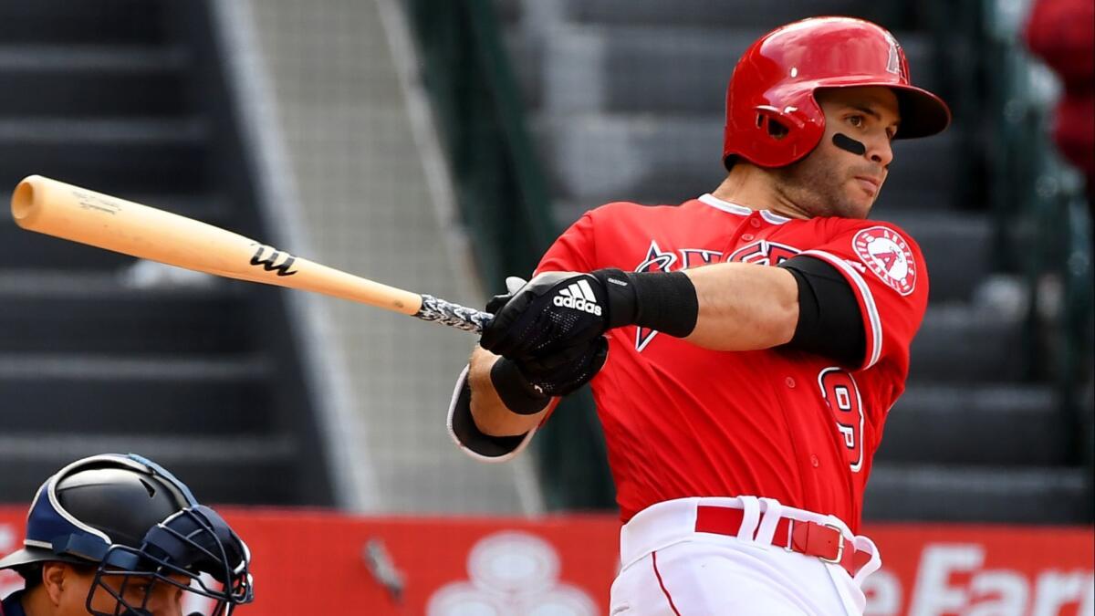 Angels news: Andrelton Simmons, Tommy La Stella find new homes