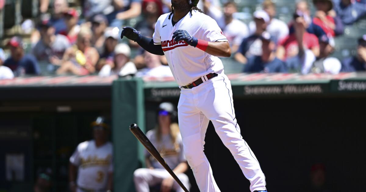 Josh Bell makes early exit in Home Run Derby