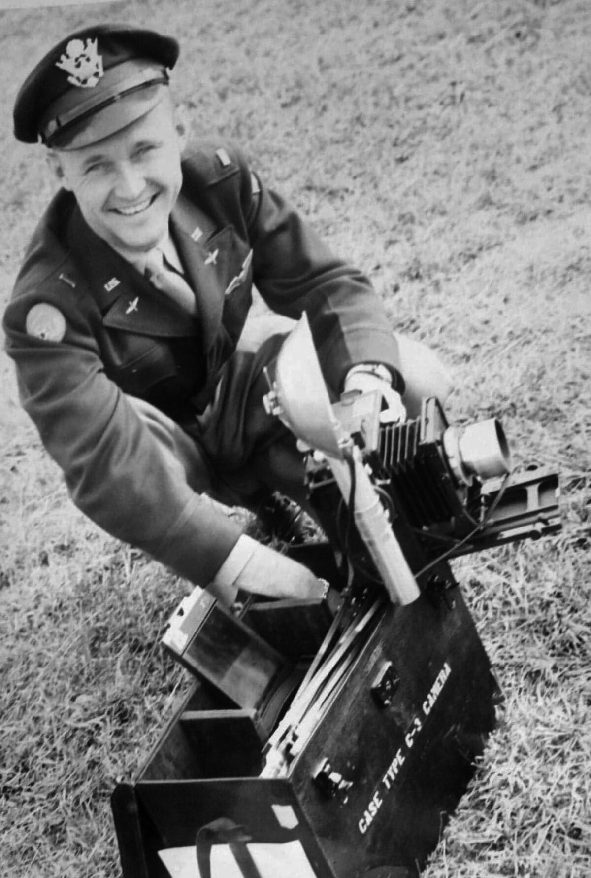 A portrait of Capt. Samuel Baxter, who flew reconnaissance missions during the Korean War.