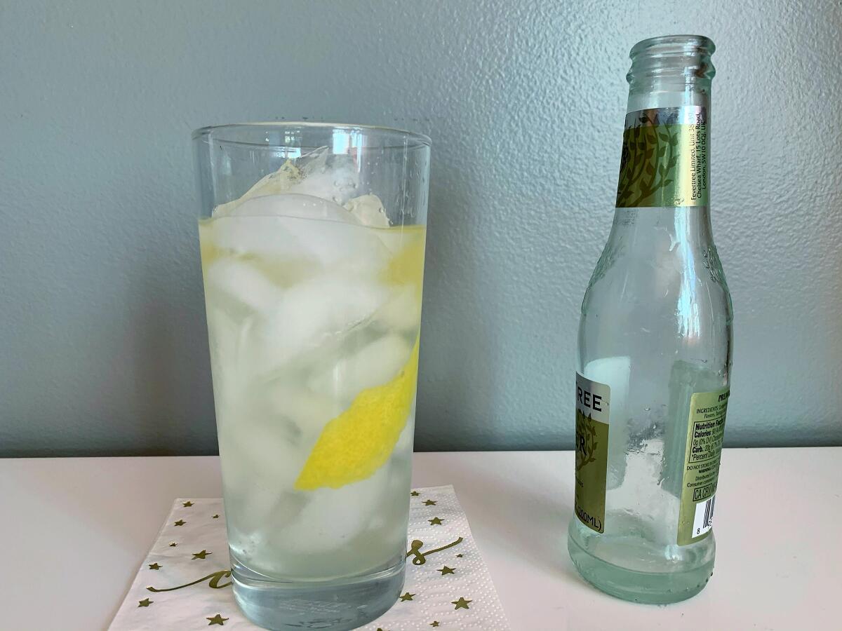 Gin and tonic recipe: a gin cocktail with a lemon twist - Los