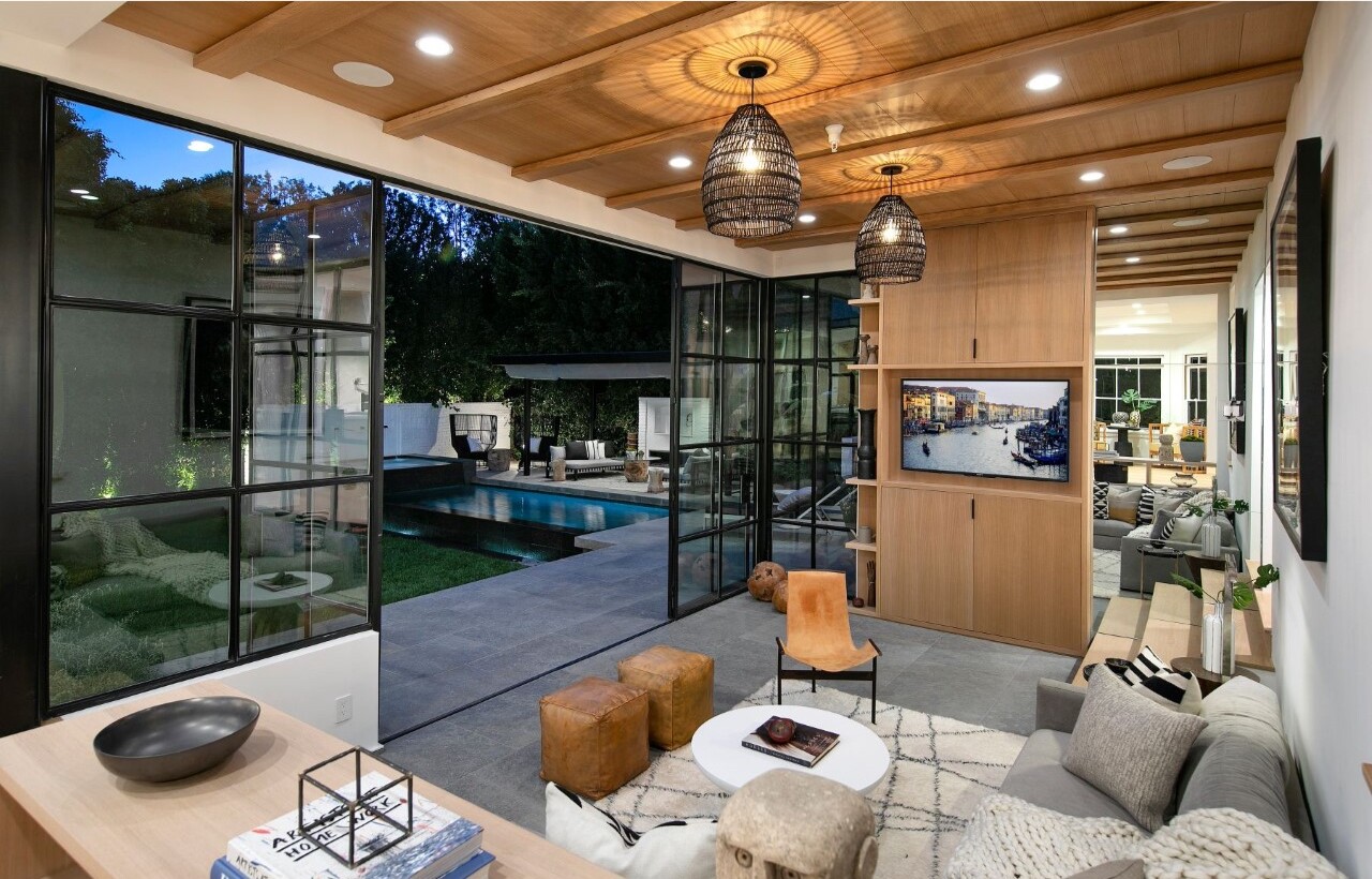 Justin Bieber sells Beverly Hills home at a loss Los Angeles Times