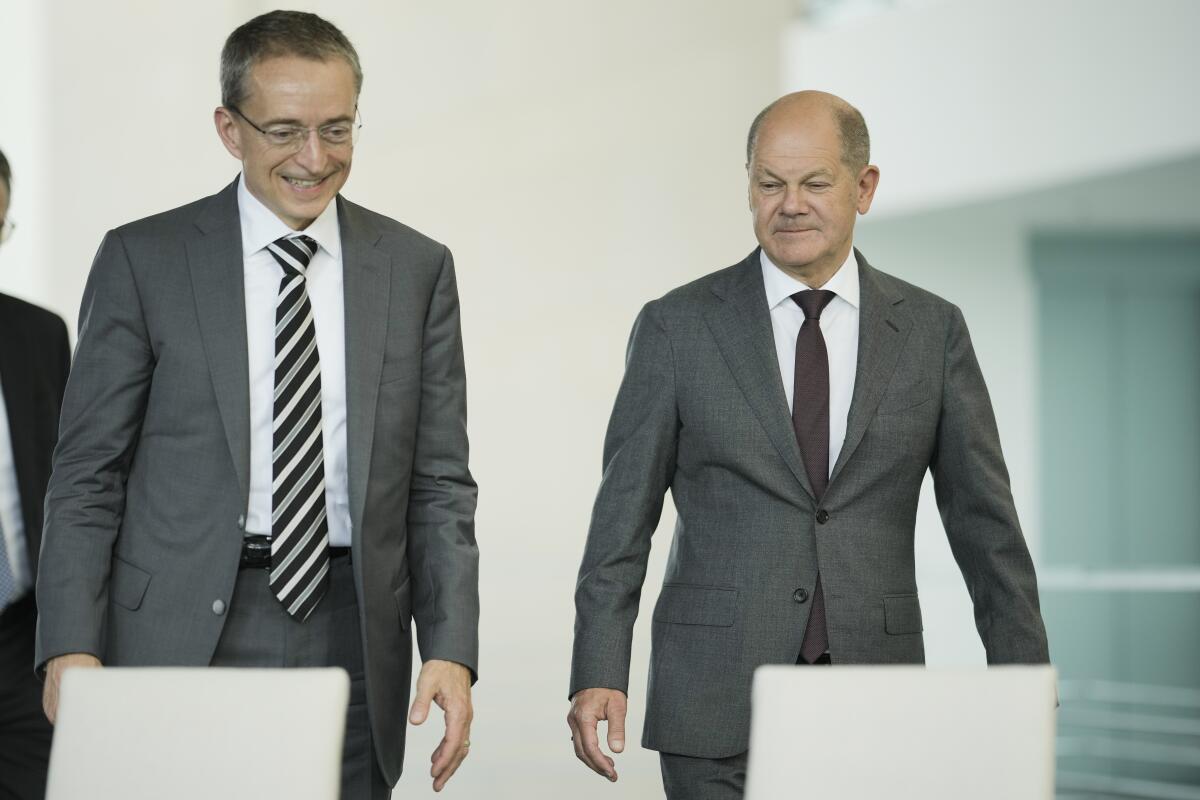 German Chancellor Olaf Scholz and Intel CEO Pat Gelsinger