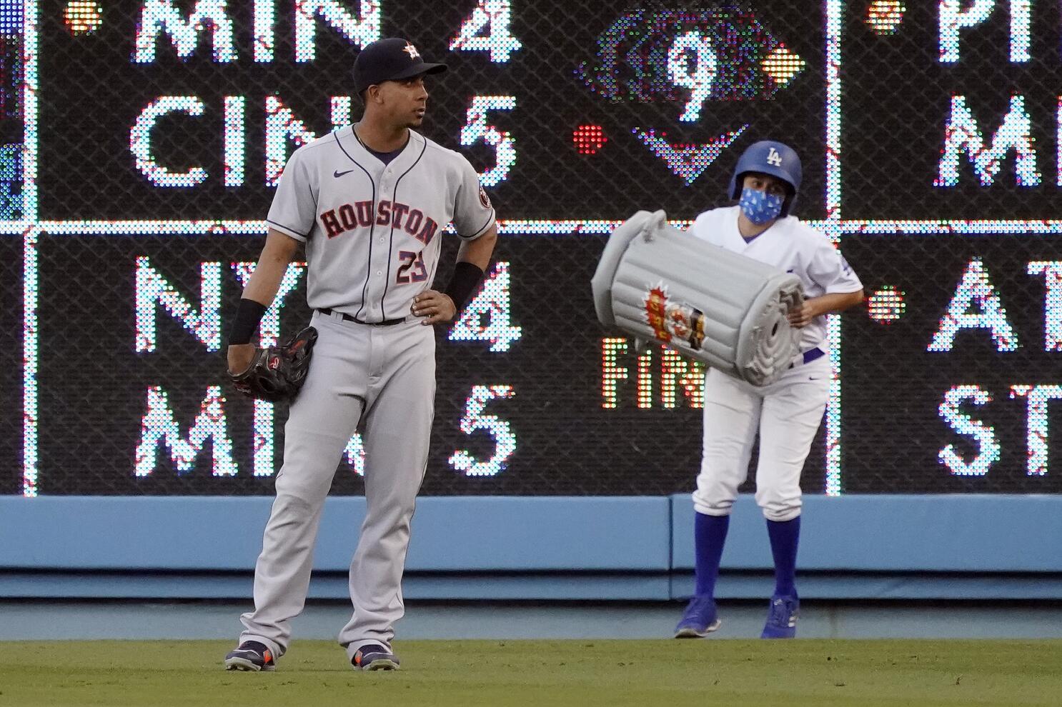 Lance McCullers, Astros silence LA bats at raucous Dodger Stadium