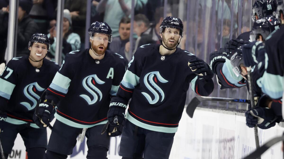 NHL playoffs: Kraken, Panthers seek 2-0 leads on the road - The San Diego  Union-Tribune
