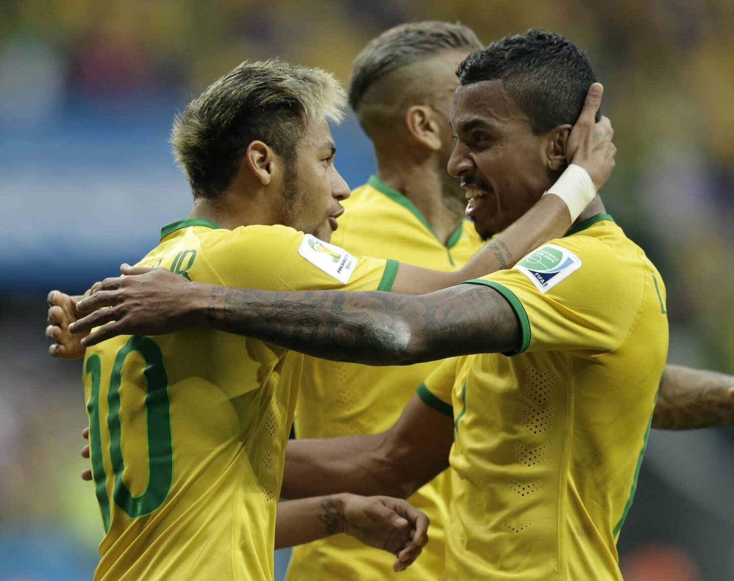 Luiz Gustavo In Charge Of The Hard Work For Brazil The San Diego Union Tribune