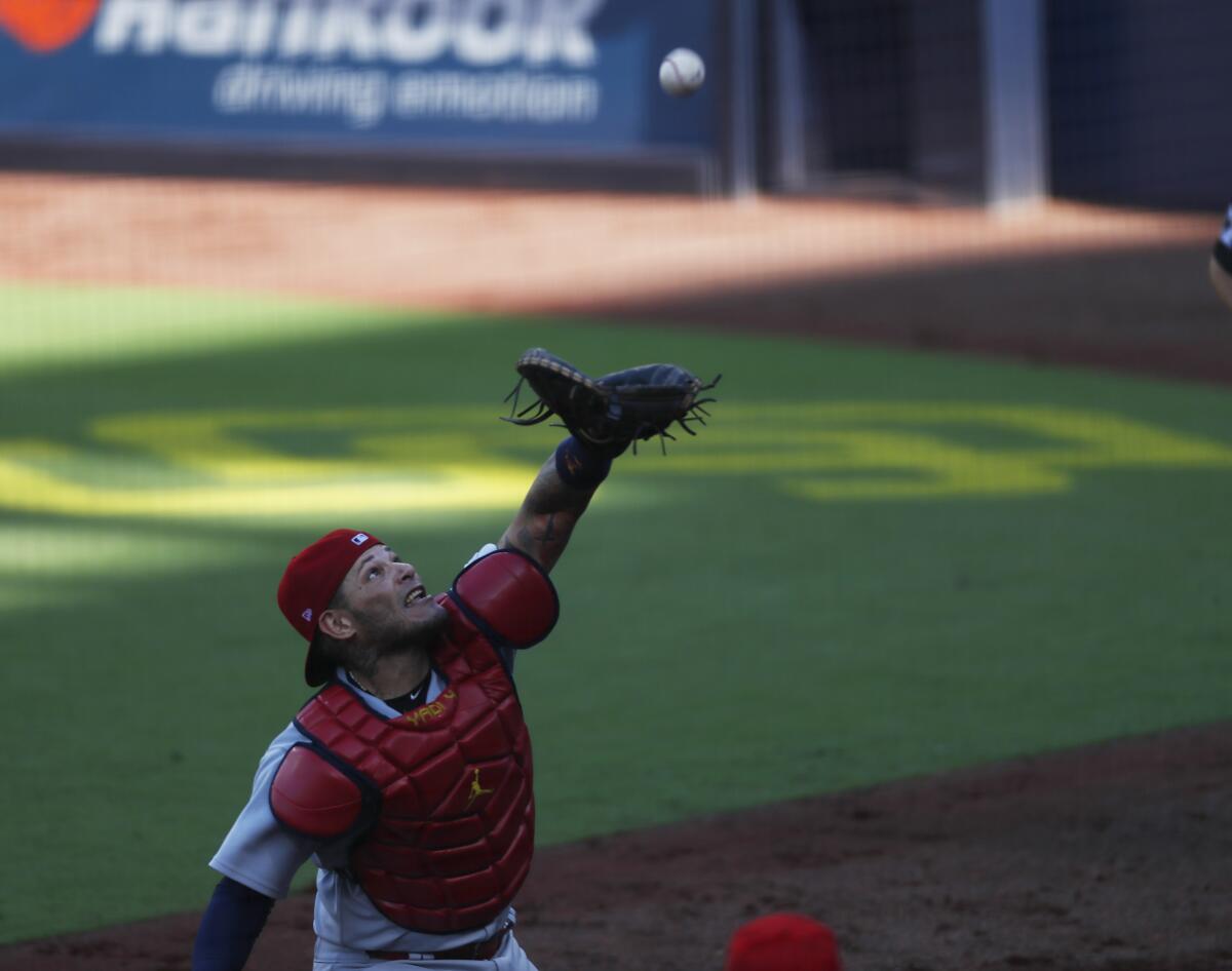 Yadier Molina sixth all-time in catcher starts
