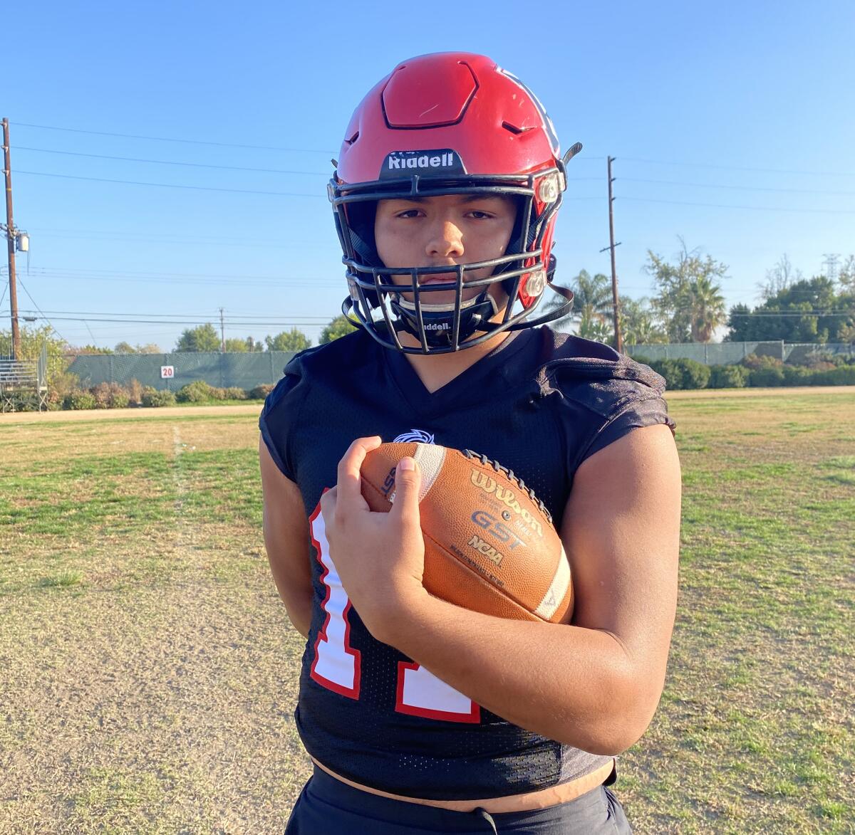 Running back Kelvin Duran of Arleta