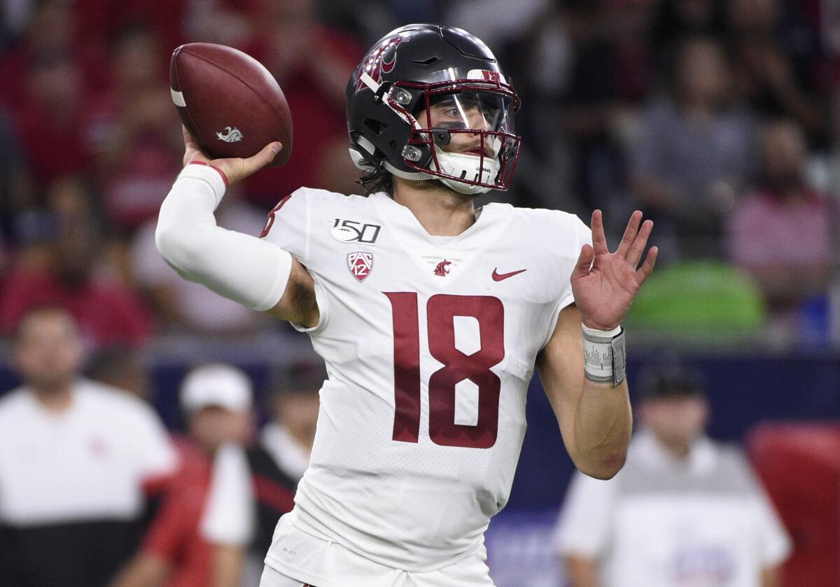 Washington State's Anthony Gordon passes during a 31-24 win over Houston on Sept. 13, 2019.