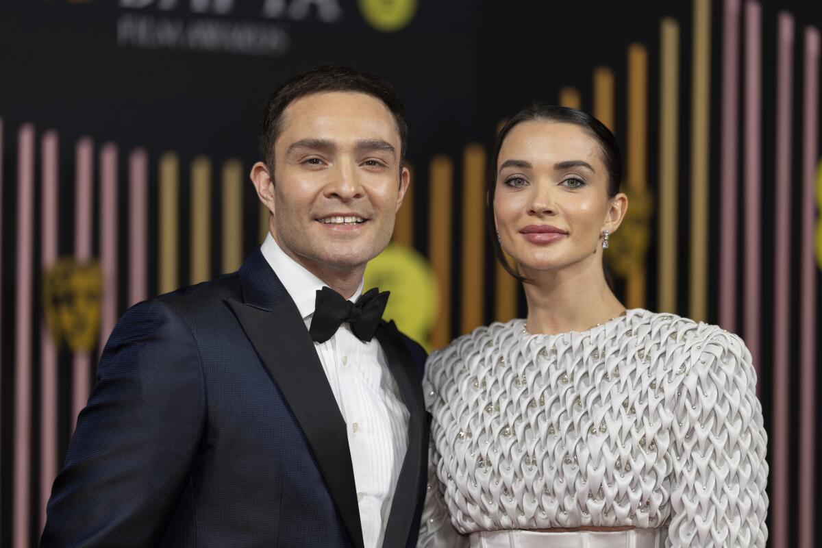 'Gossip Girl' alum Ed Westwick marries Amy Jackson - Los Angeles Times