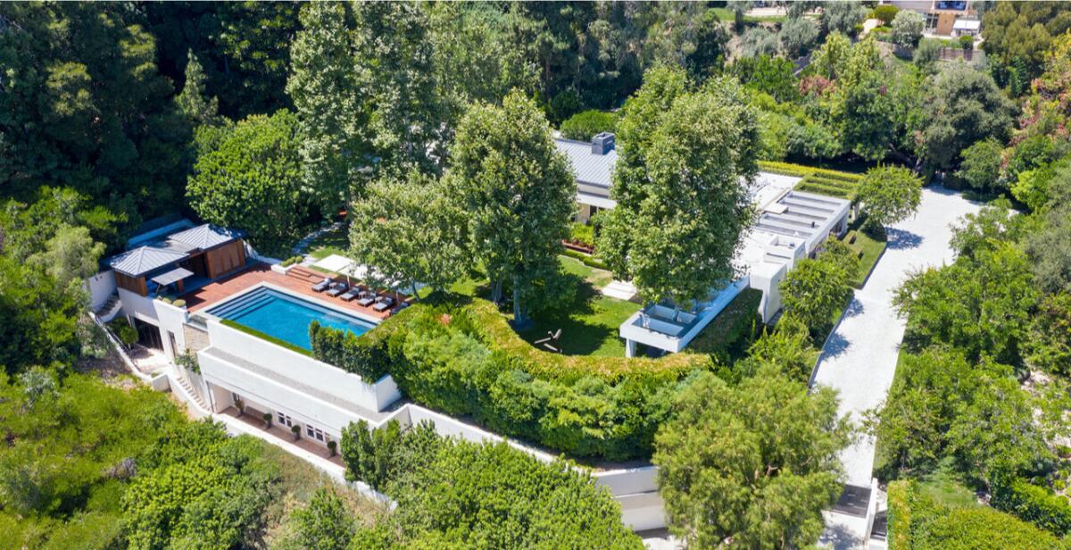 Ryan Seacrest sells Beverly Hills home for $51 million - Los Angeles Times