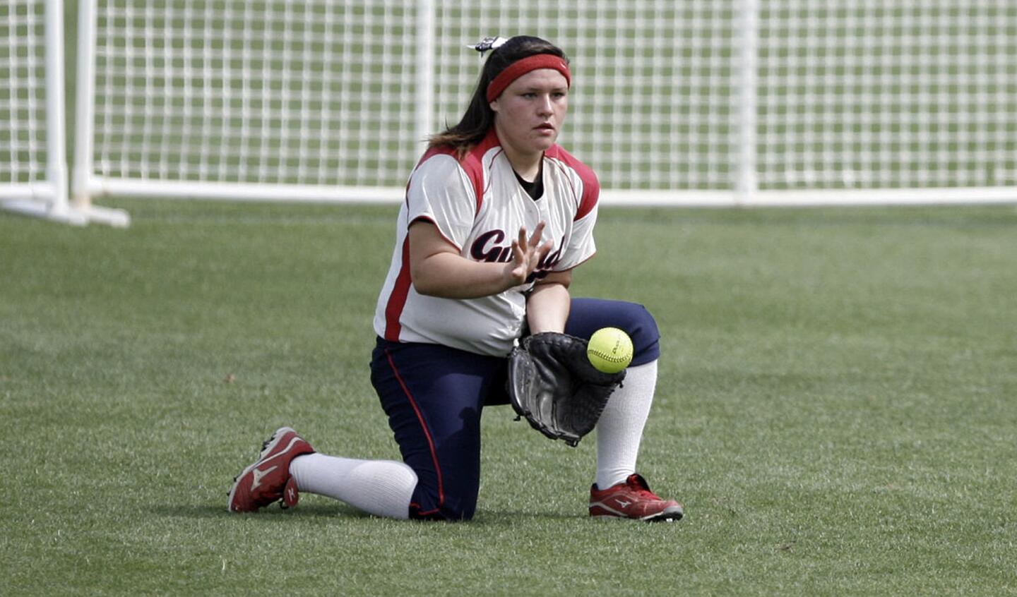 Bell-Jeff's softball team wins CIF Division VI softball championship game