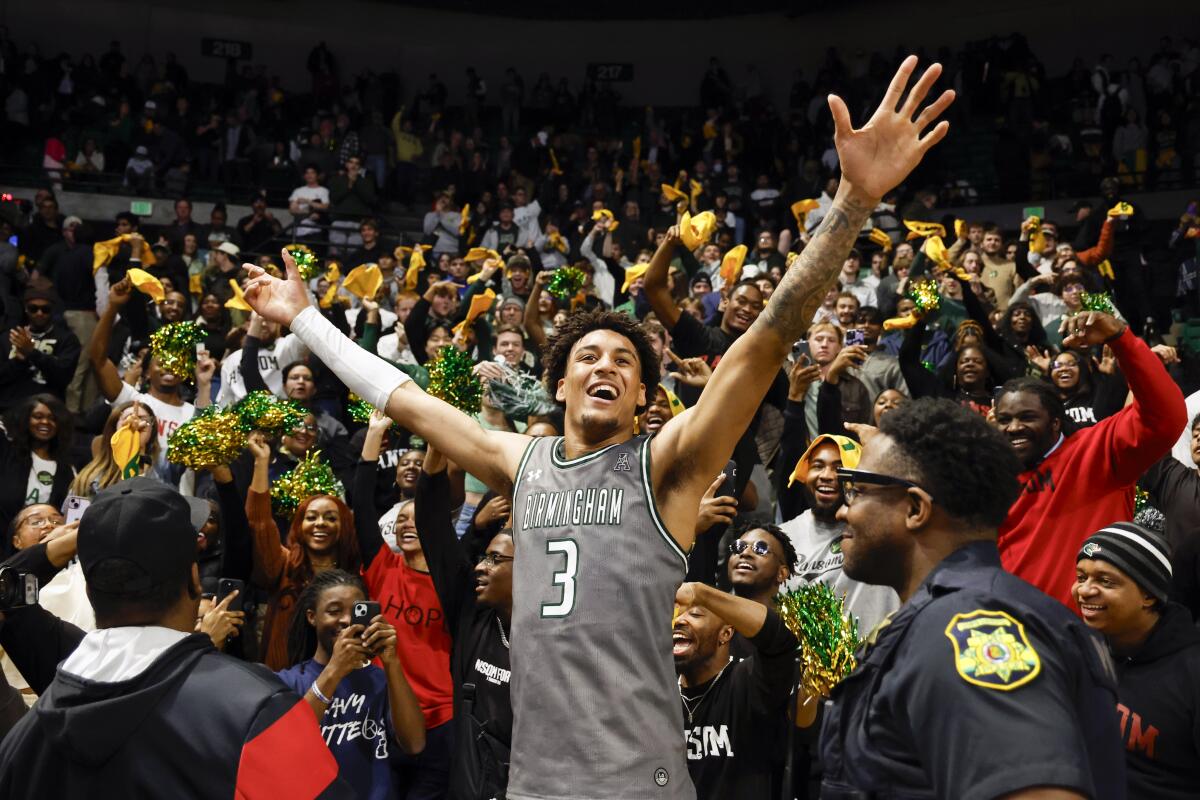 UAB basketball wins American Athletic Conference championship