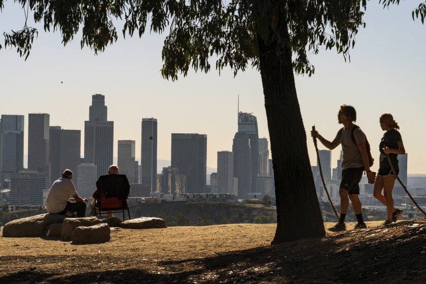 Revelan Baja Participacion De Latinos En La Etapa Inicial Del Censo 2020 San Diego Union Tribune En Espanol - como cear un grupo para donar robux sin bc