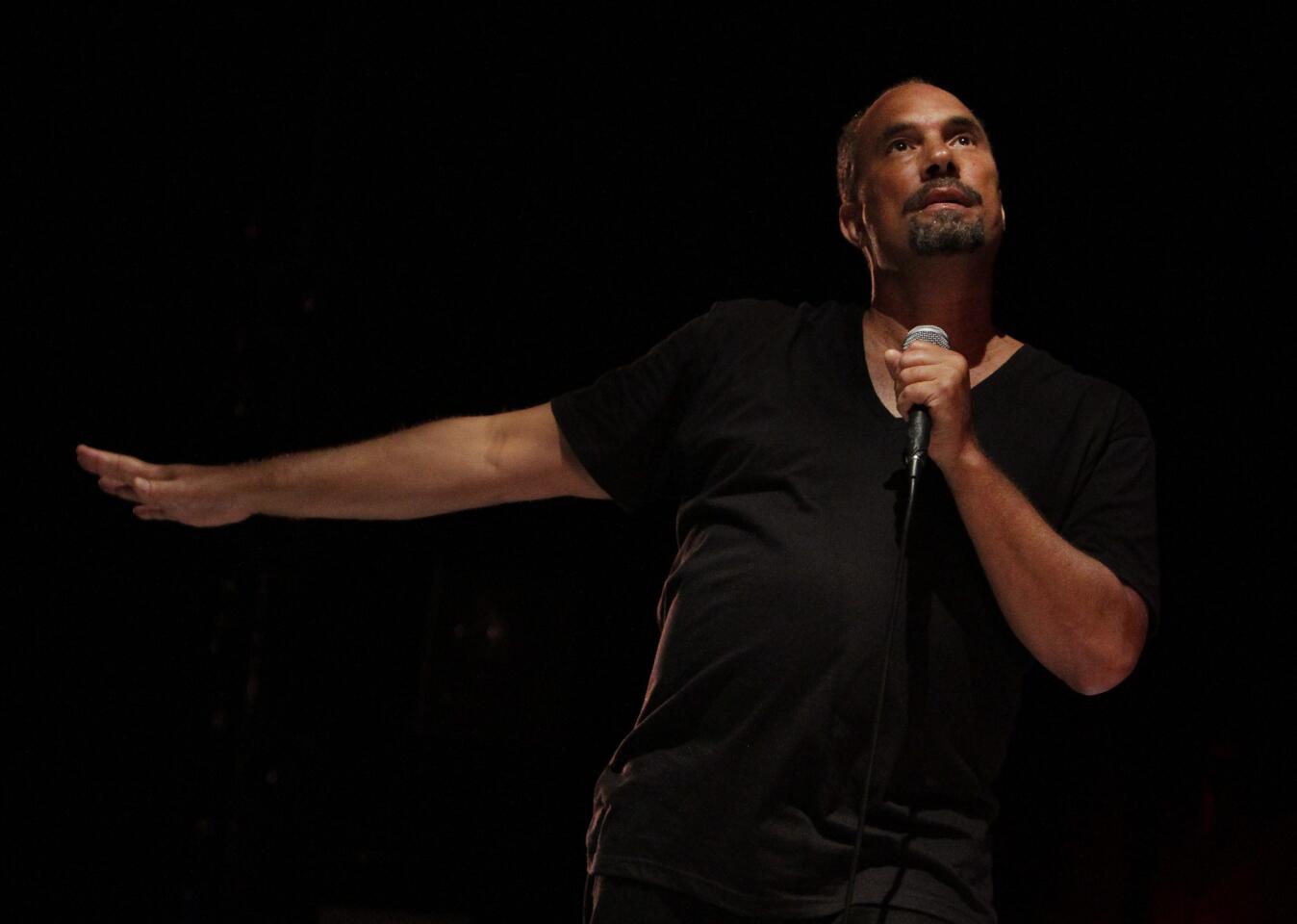 In "Rodney King" at the Douglas, Roger Guenveur Smith created a spoken-word portrait balancing empathy and truth.