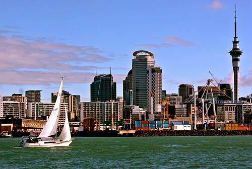 Auckland, New Zealand's largest city, is known as the "City of Sails" and boating is one of the most popular recreational activities. It's also a good starting point for an introduction to Kiwi wines.