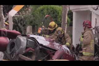 Helicopter crashes into home in Newport Beach gated community