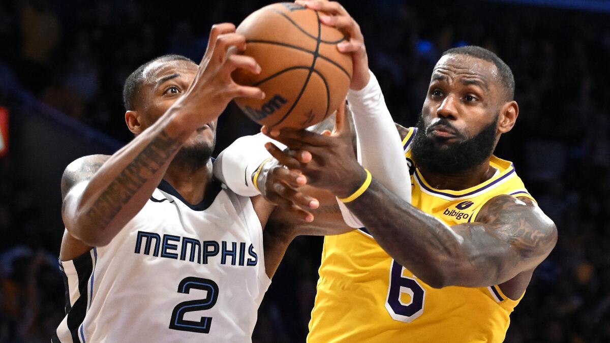 LeBron James Has First 20-20 Game in Lakers' Game 4 Win Over Grizzlies -  The New York Times