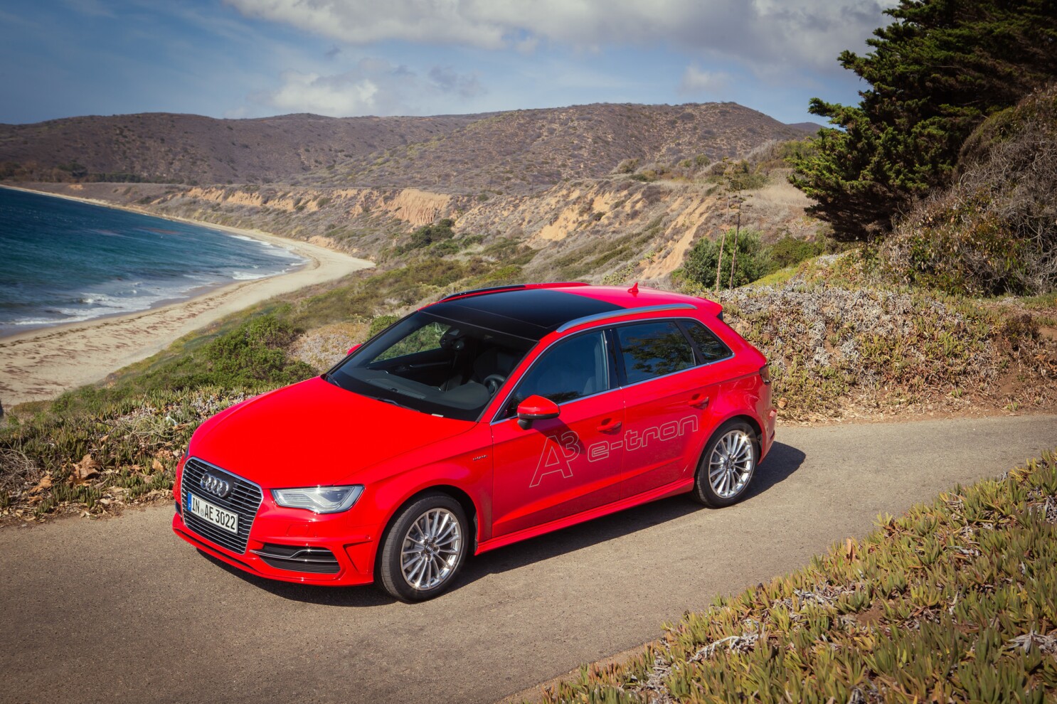 First Times Drive: 2015 Audi A3 e-tron plug-in hybrid - Los Times
