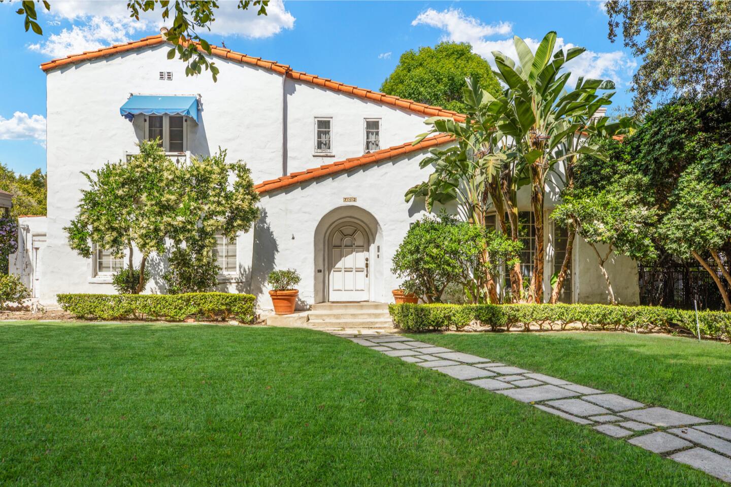 Carl Reiner's two Beverly Hills homes sell for combined $16.8 million - Los  Angeles Times