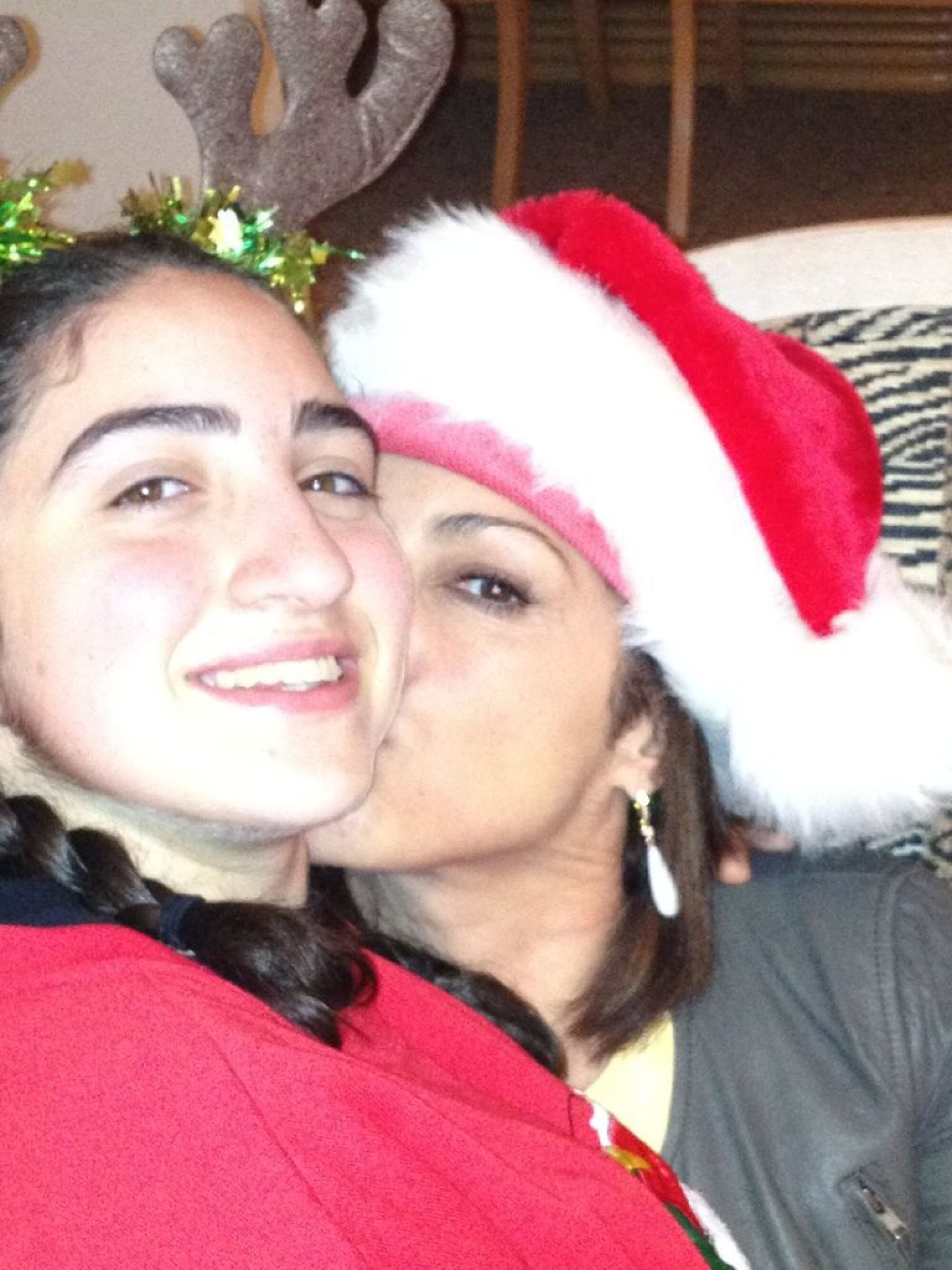 Madre e hija en un retrato del pasado.