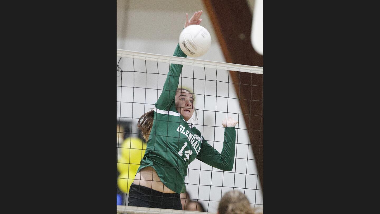 Photo Gallery: Glendale Adventist Academy vs. Pacifica Christian girls' volleyball