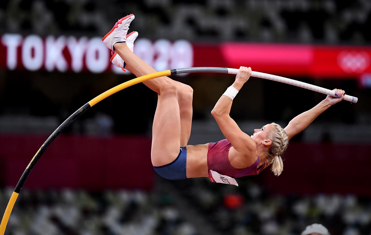 Tokyo Olympics: Katie Nageotte wins gold in pole vault - Los Angeles Times