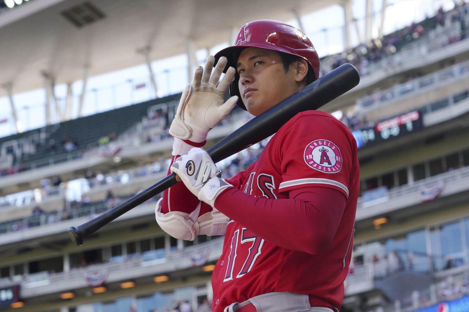 Angels, Shohei Ohtani reach $30-million contract for 2023; José Suarez excels in win