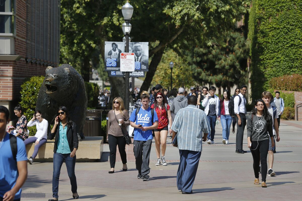The University of California admitted a record number of California freshman for fall 2016.
